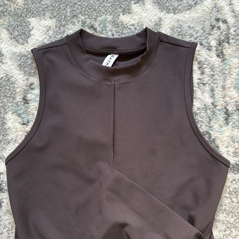 Athleta Bayview Tank - Picture 3 of 9
